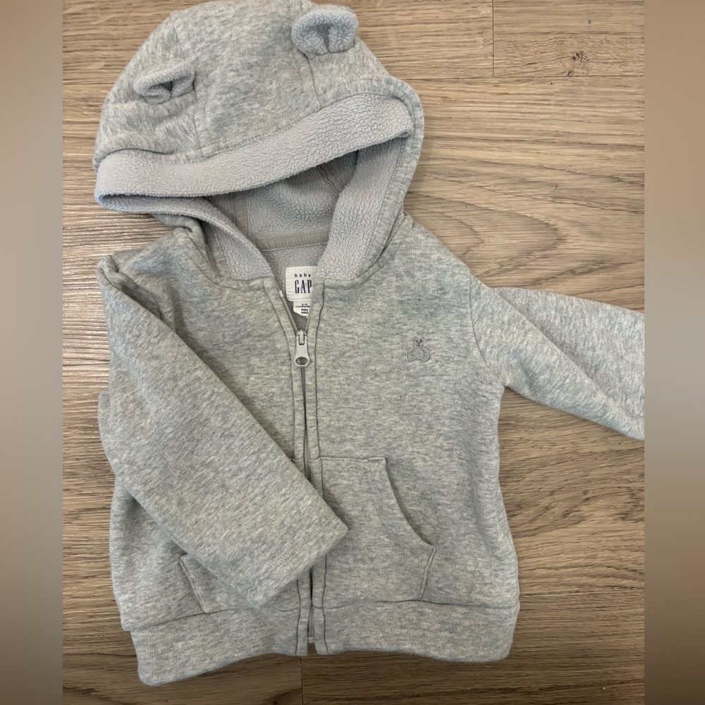 ⭐️4/$30⭐️ 6-12M Baby Gap Sweater
